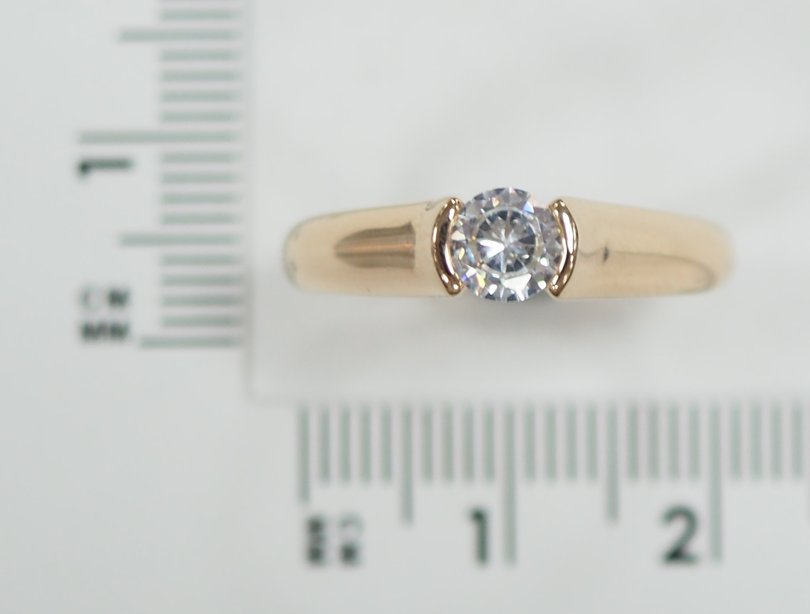 Серебряное кольцо с фианитом